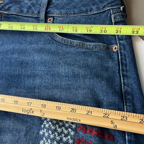 New With Tags Old Navy Sz 20 High-Rise O.G.Denim Shorts Frayed Flag Embroidery - Picture 9 of 12